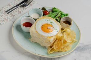 free photo of a breakfast dish with an egg https://newsbeats.in/news-beats/
